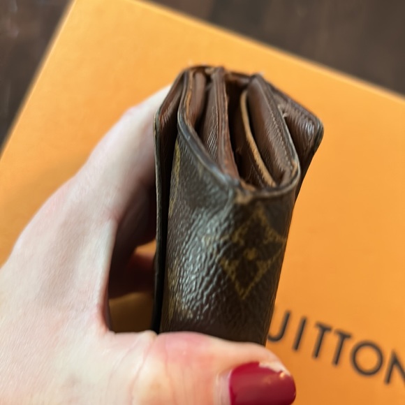 Authentic Louis Vuitton Monogram Double Sided Wallet - Picture 10 of 11